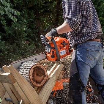 best-chainsaw-for-farm-use